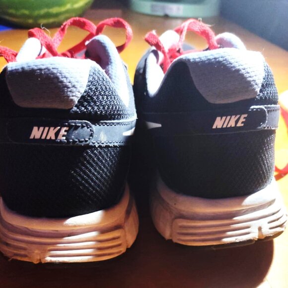 1999 Nike Revolution 2 Med Black White Red Training Running Shoes SHIPS FREE - Picture 4 of 8